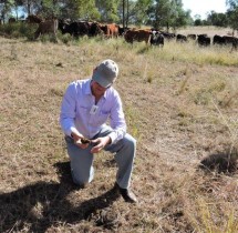 Jason Virtue, HMI Certified Educator, examines cow poo manure and discusses its benefits. 